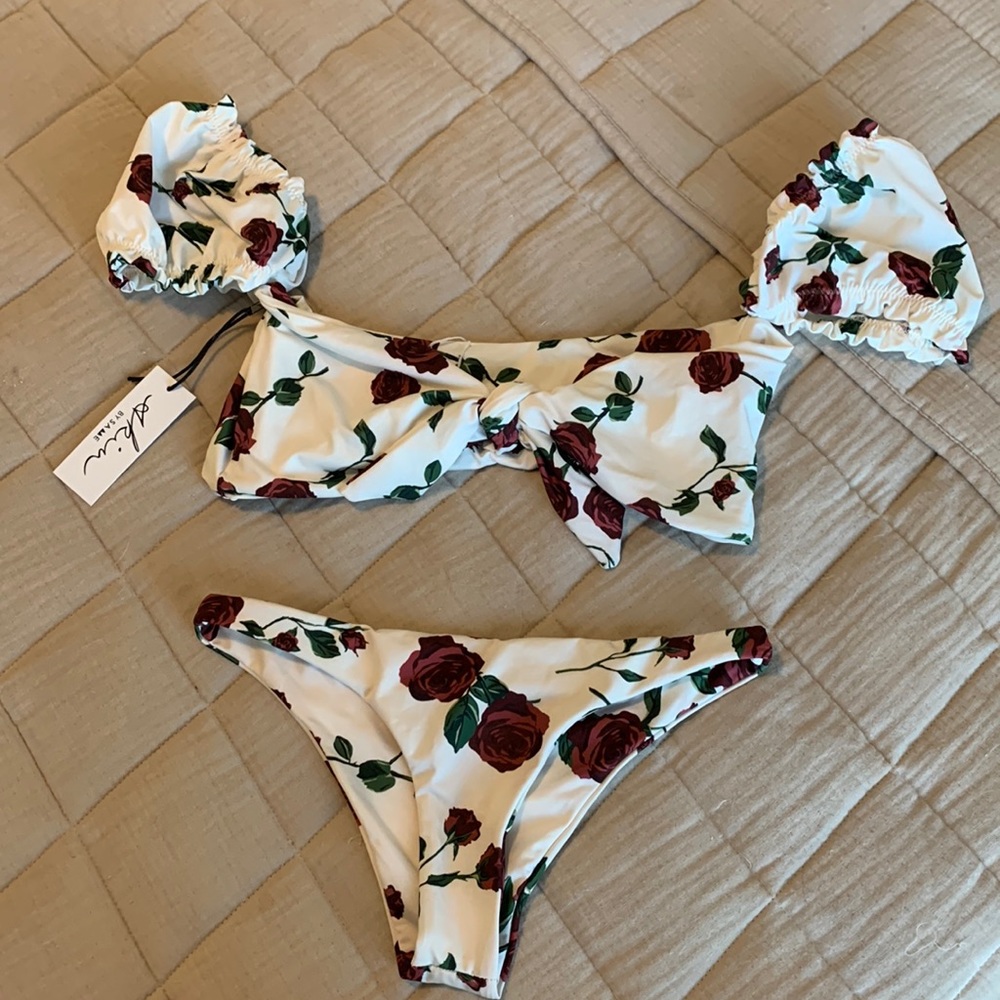 SAME Los Angeles bikini set. Medium top, small bottom.